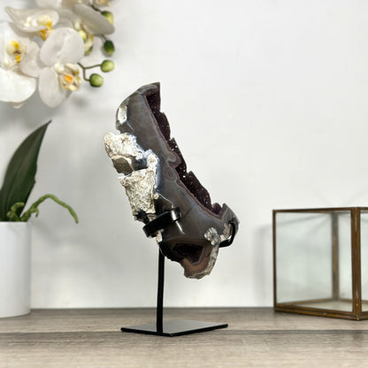 Amethyst-Blatt mit filigranen Linien und Achat-Maserung