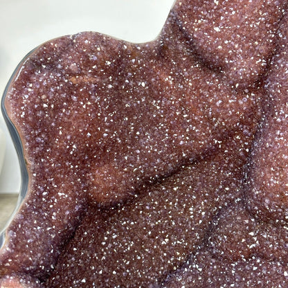 Roter Amethyst als kraftvolles Statement-Stück mit blauer Achat-Bänderung