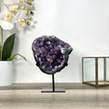 Amethyst-Cluster mit tiefvioletter, kompakter Kristallstruktur