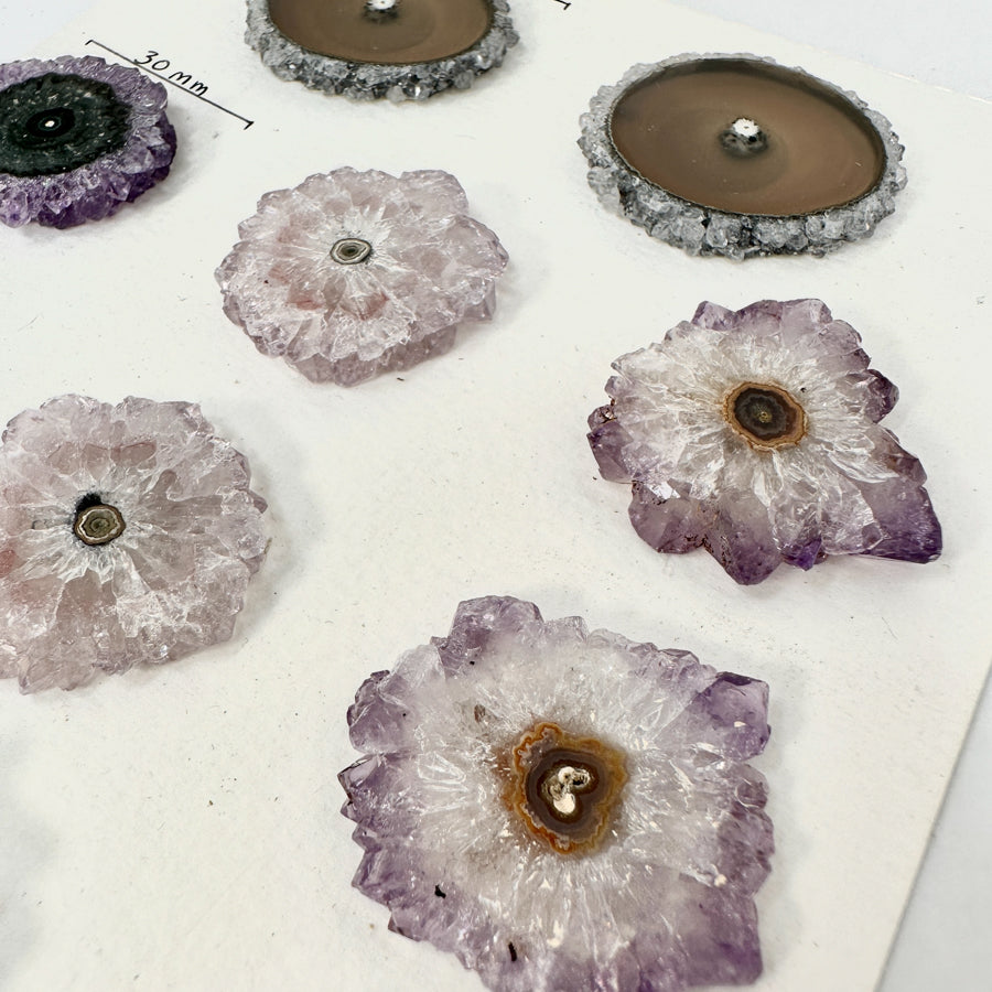 Amethyst-Stalaktiten-Scheiben mit natürlicher Kristallstruktur