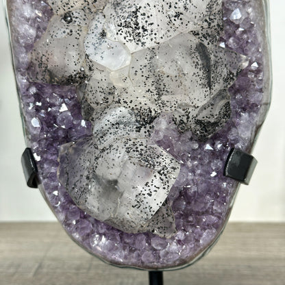 Amethyst-Kristall XL mit imposanter Kalzit-Auflage, in exklusiver Premiumqualität