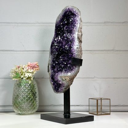 Amethyst-Kristallcluster XL mit kompakt verdichteter Kristallmasse, in exklusiver Premiumqualität