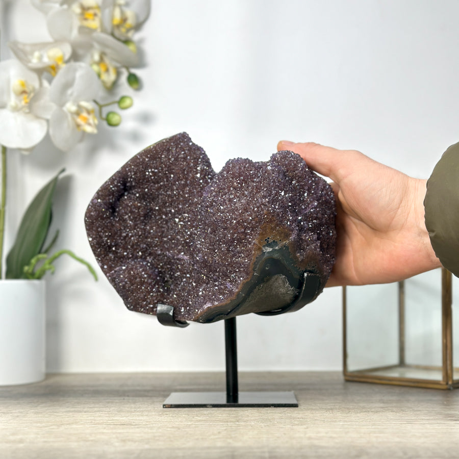 Amethyst-Stalaktitenformation mit vertikaler Tropfsteinstruktur