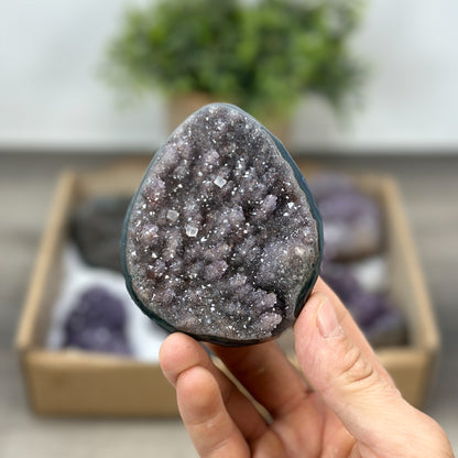 Mineralien-Ensemble mit klarer Formation und feiner Kristallstruktur