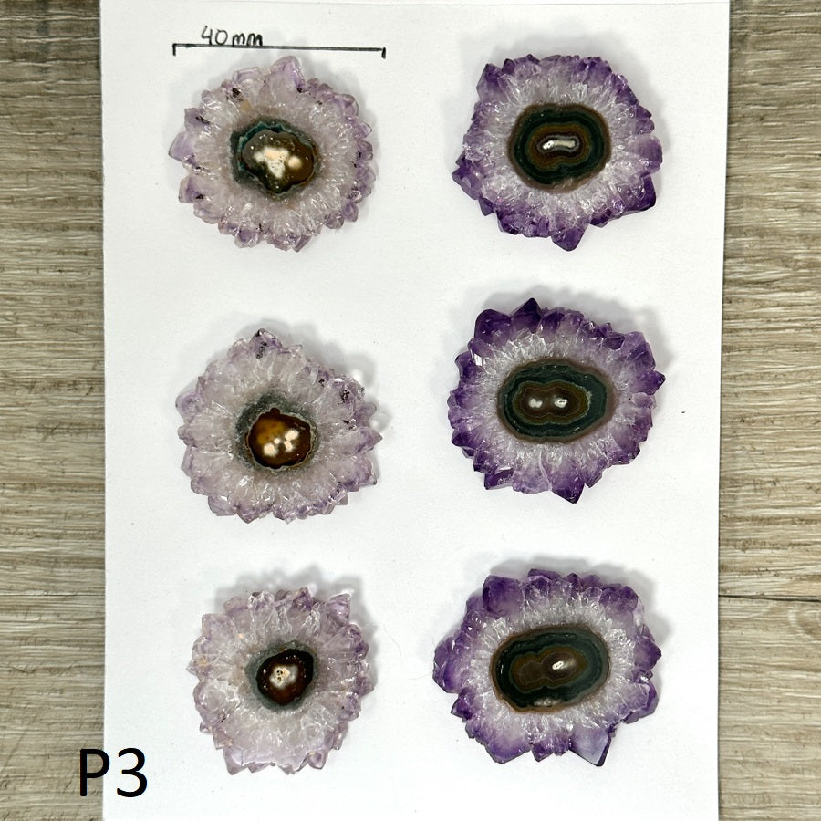 Amethyst-Quarz-Stalaktit-Scheiben-Set mit facettenreichen Farbnuancen