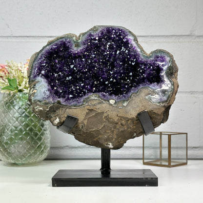 Amethyst-Geode XL mit monumentaler Innenöffnung, in exklusiver Premiumqualität
