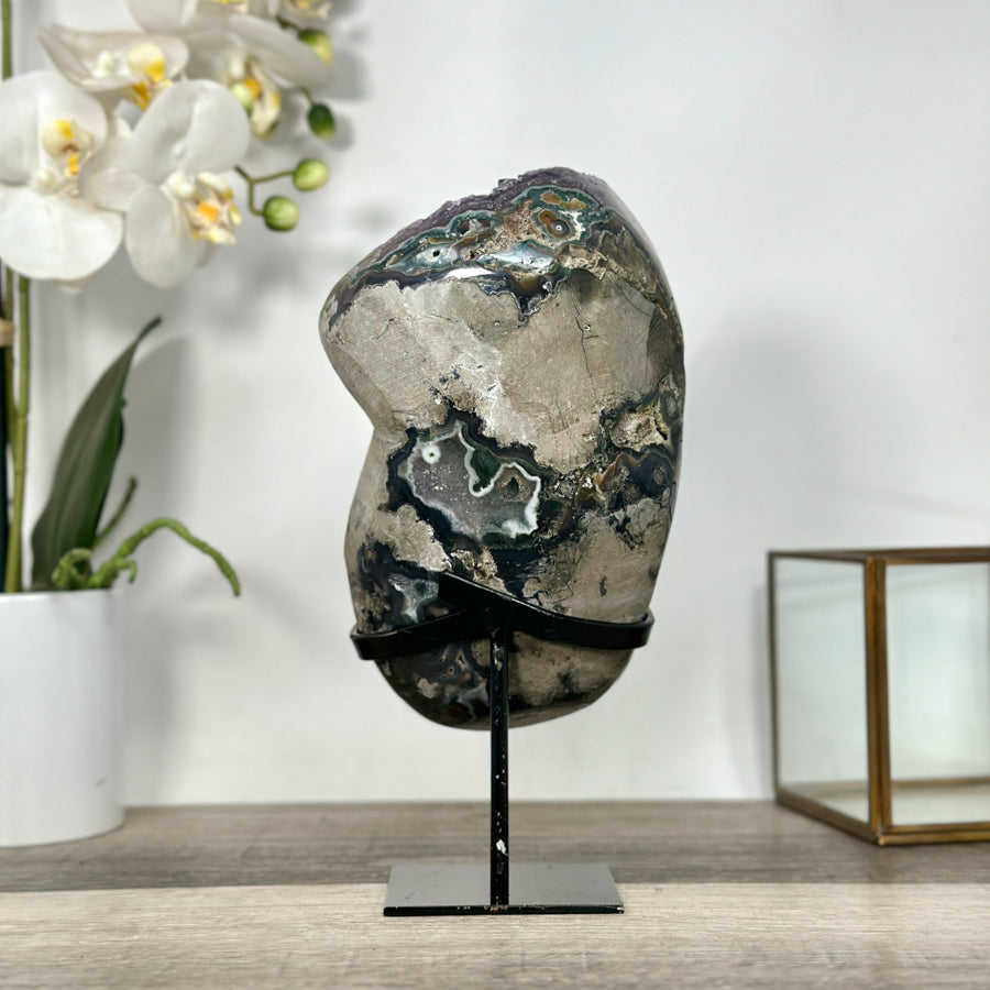 Amethyst-Cluster mit naturbelassener, dicht verwachsener Kristallstruktur