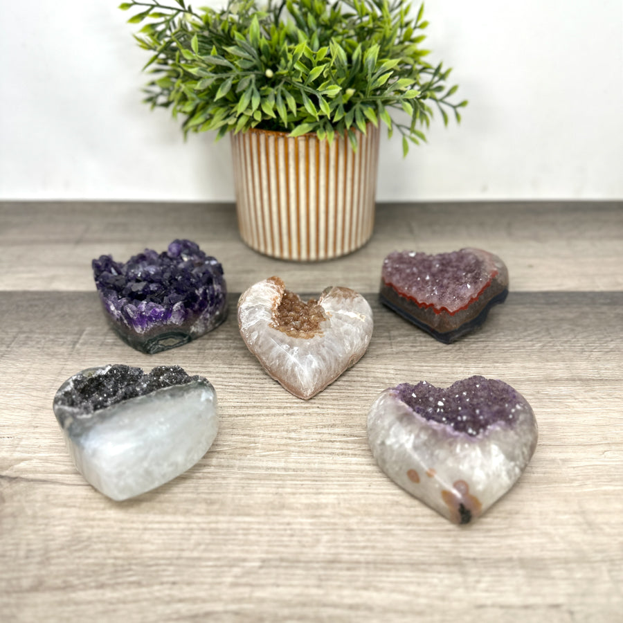 Mineralien-Herzset 5-teilig, mit ausdrucksstarker Mineralmischung