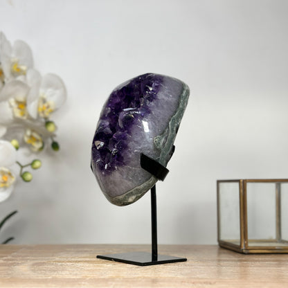Amethyst-Quarz-Formation mit mehrschichtiger Kristallausprägung