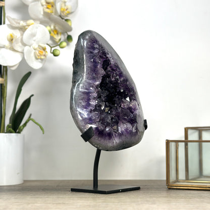 Amethyst-Geode groß mit weit geöffneter Kristallkammer
