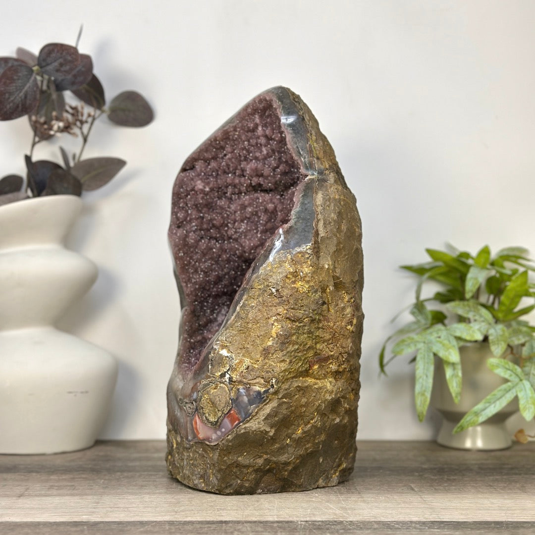 Pinkfarbene Amethyst-Kathedrale groß und massiv mit sanfter Farbtönung