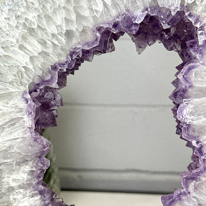 Amethyst-Geodenplatte groß mit portalartiger Kristallöffnung, in exklusiver Premiumqualität