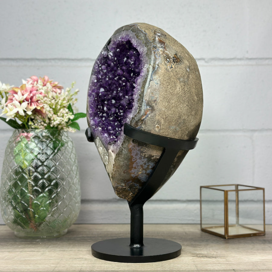 Amethyst-Geode XXL mit imposanter Kristallkammer, in exklusiver Premiumqualität