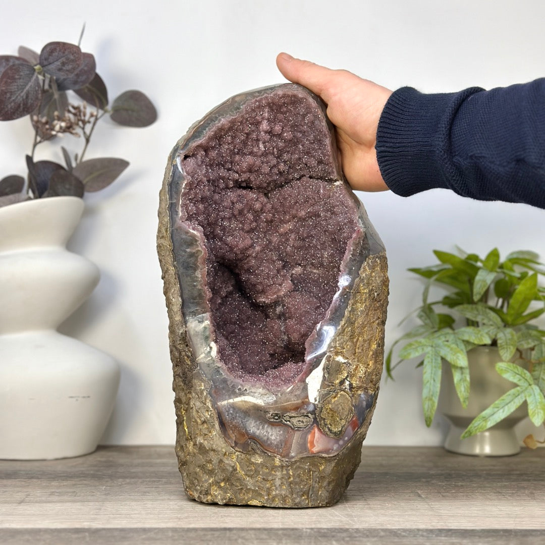 Pinkfarbene Amethyst-Kathedrale groß und massiv mit sanfter Farbtönung
