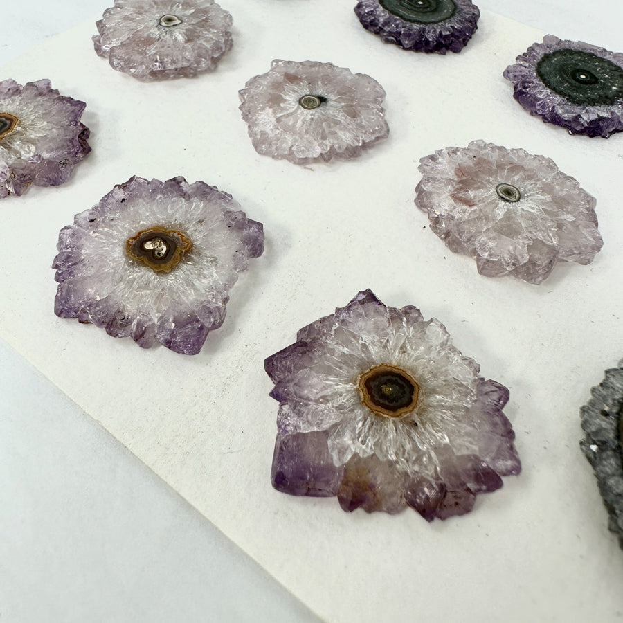 Amethyst-Stalaktiten-Scheiben mit natürlicher Kristallstruktur