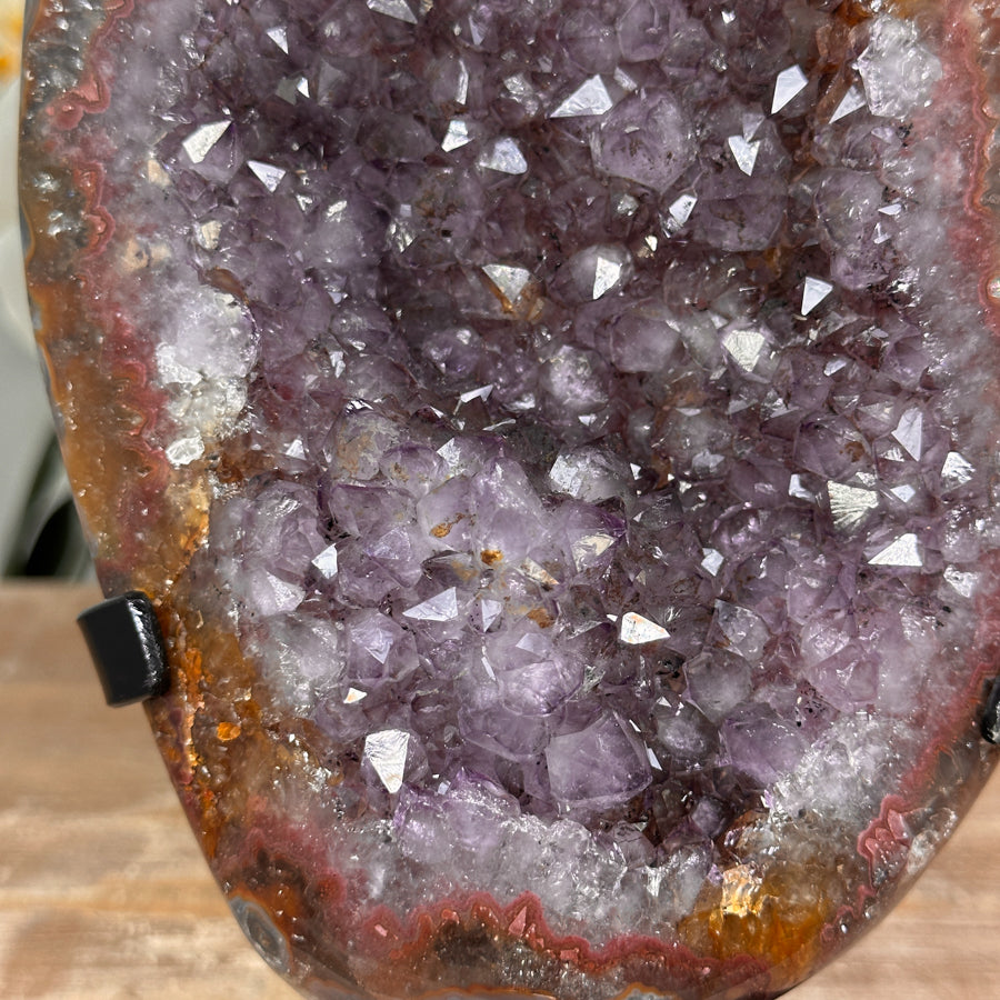 Amethyst-Cluster groß mit rot gebänderter Naturschale