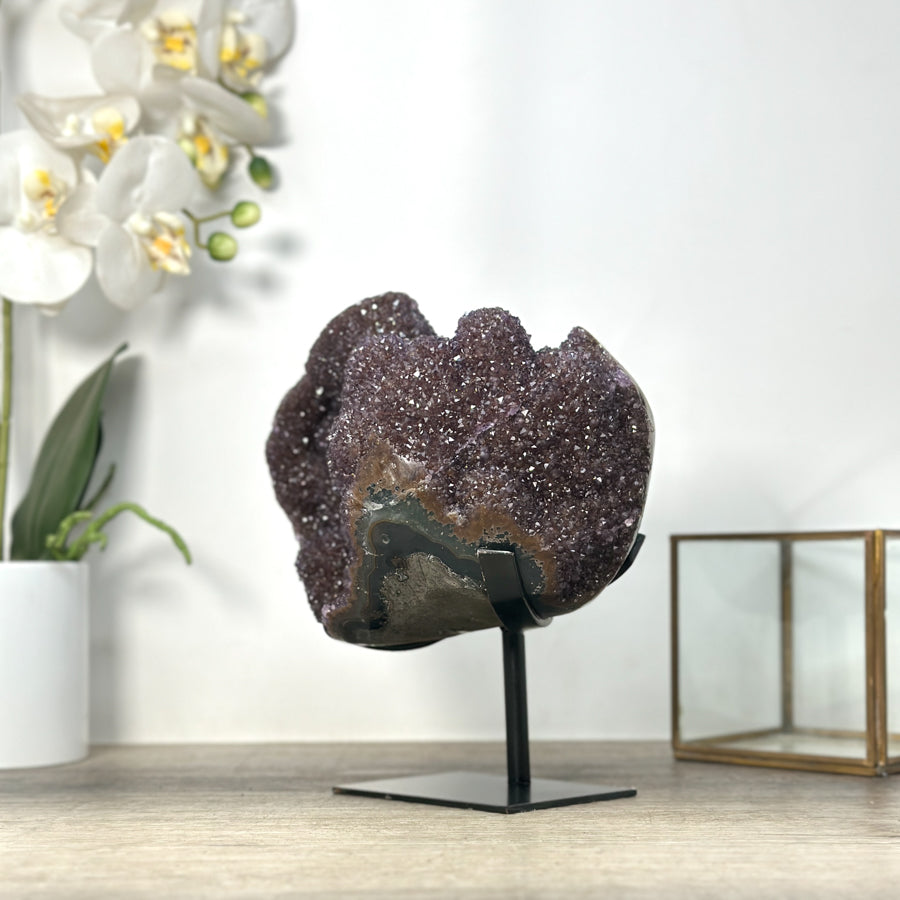 Amethyst-Stalaktitenformation mit vertikaler Tropfsteinstruktur