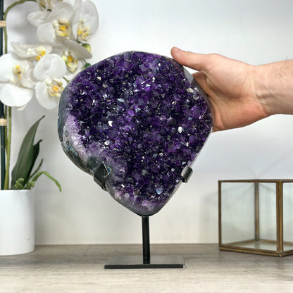 Amethyst-Kristall mit fein auslaufender Spitzenform