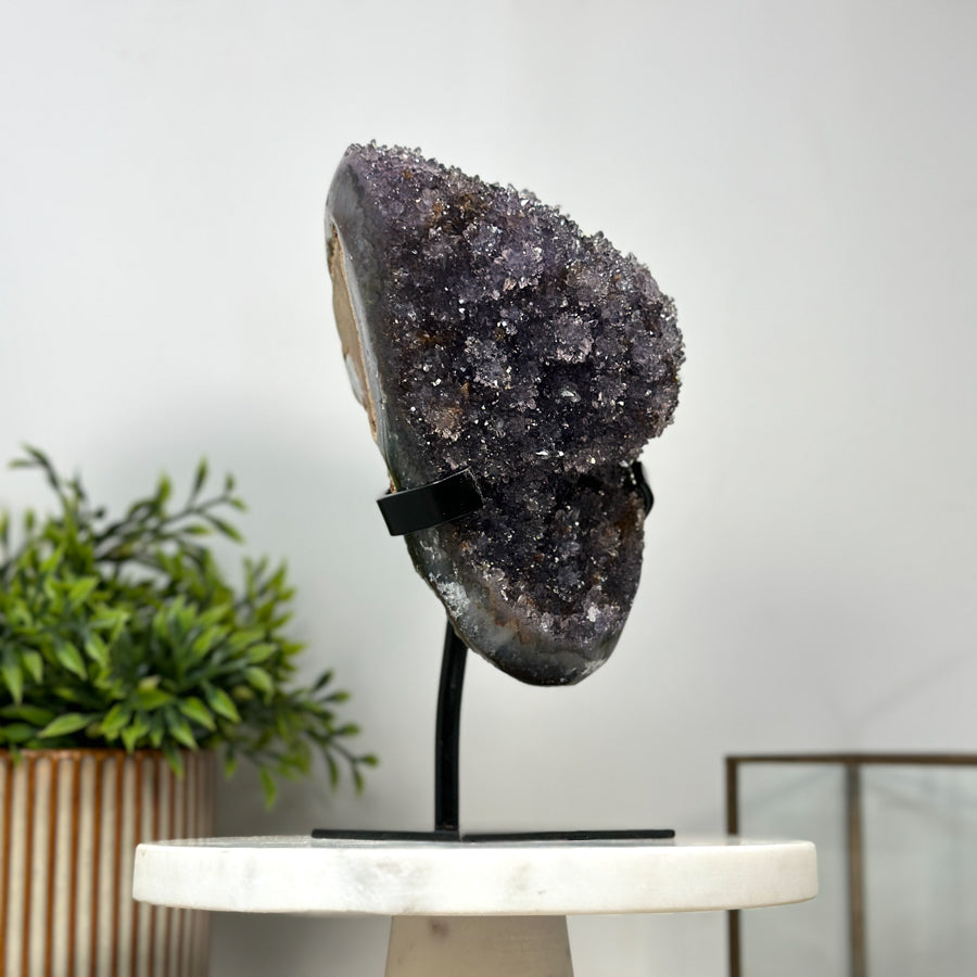 Amethyst-Quarz-Formation mit mehrschichtiger Kristallstruktur