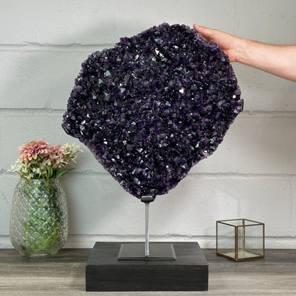 Amethyst-Kristallcluster XL mit massiver Kristalllandschaft, in exklusiver Premiumqualität