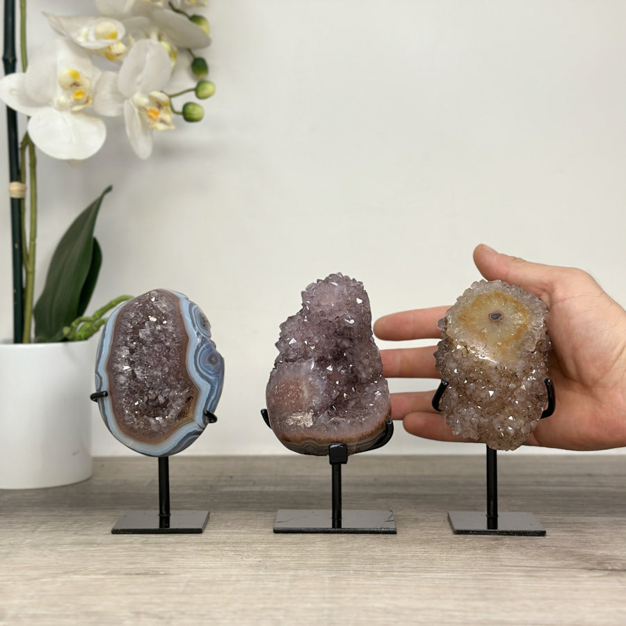 Kristallenskulpturen-Set 6-teilig, mit strukturierter Kristallarchitektur und natürlicher Mineralvielfalt