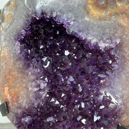 Amethyst-Geode groß mit weit geöffneter Kristallkammer