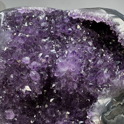 Amethyst-Kristallcluster groß mit dicht gewachsener Kristallstruktur, in exklusiver Premiumqualität