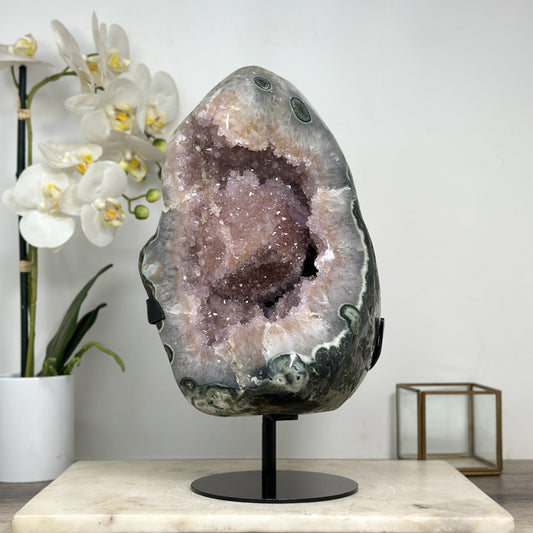 Quarz-Geode XXL mit markanter Kristallformation, in exklusiver Premiumqualität
