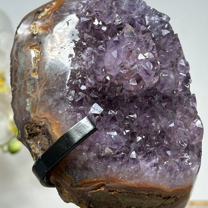 Amethyst-Kristallcluster mit plastischer Kristallarchitektur