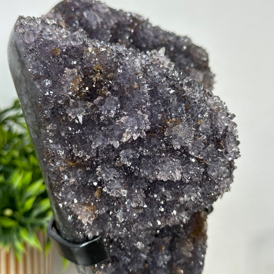 Amethyst-Quarz-Formation mit mehrschichtiger Kristallstruktur