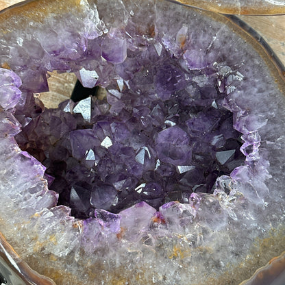 Achat-Amethyst-Geode 2-teilig mit natürlicher Kristallkammer, in ausgewählter Spitzenqualität