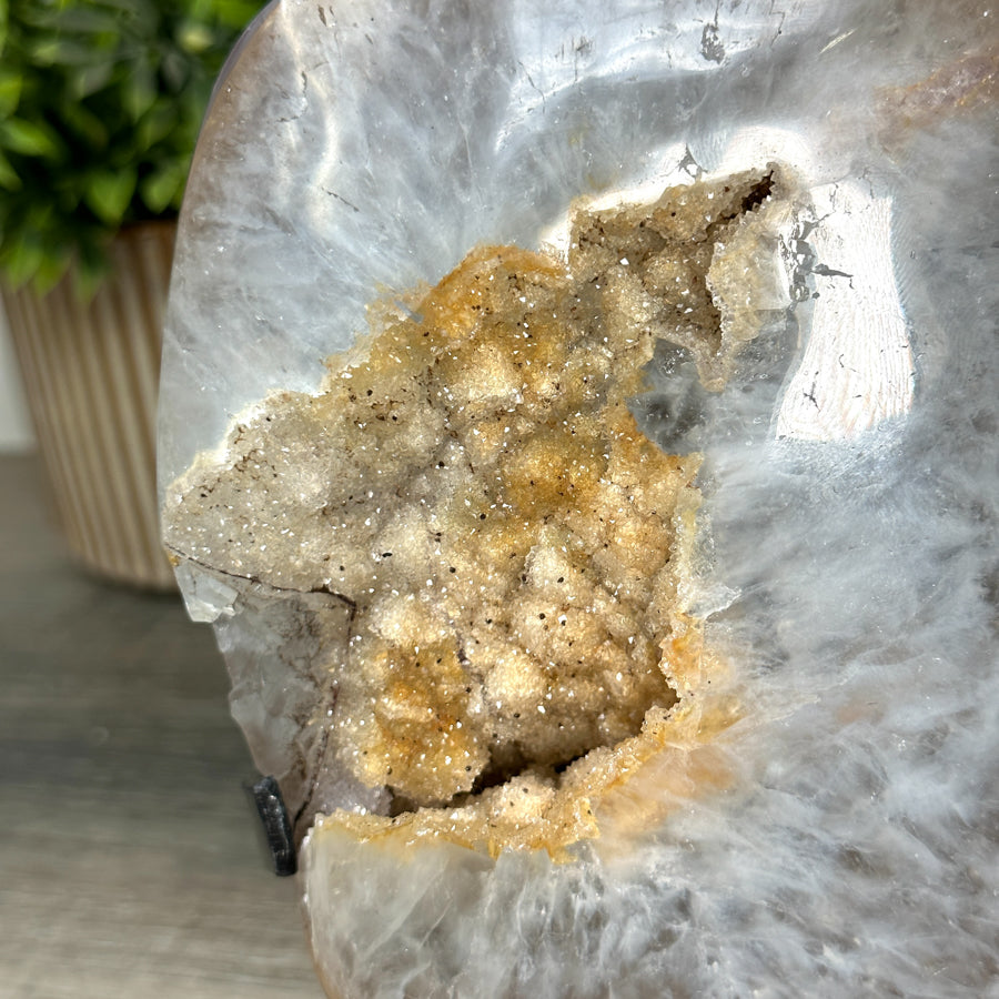 Gelbe Quarz-Geode mit sonniger Farbnuance