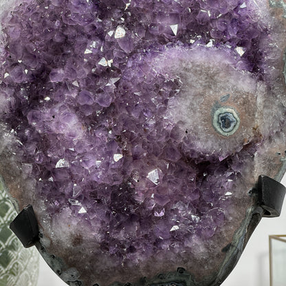 Amethyst-Cluster groß mit harmonisch schimmernder Kristallstruktur