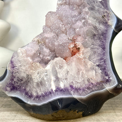 Zucker-Amethyst-Kathedrale groß mit Achat-Schale und fließender Form