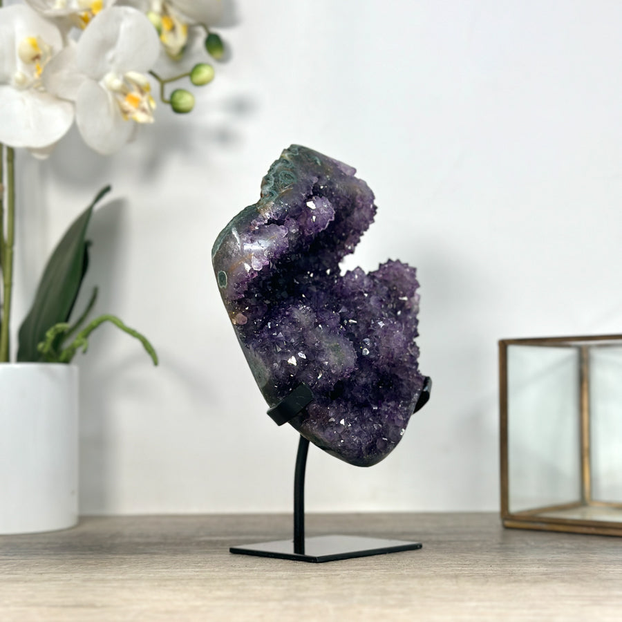 Amethyst-Cluster mit dicht besetzter Tropfsteinstruktur