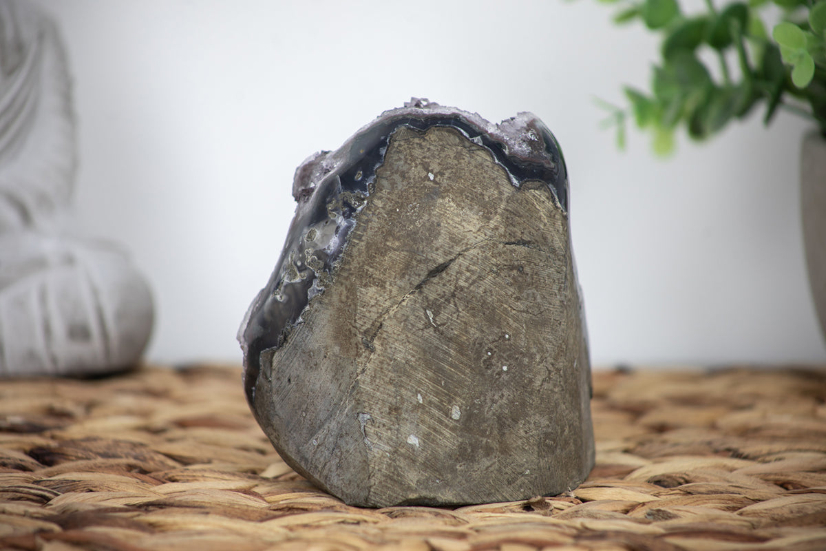 Quarz-Druse mit fein kristalliner Druzy-Struktur