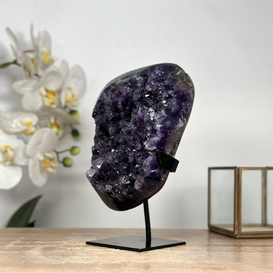 Amethyst-Kristall mit ausgewogener Spitzenbildung, in hochwertiger Naturqualität