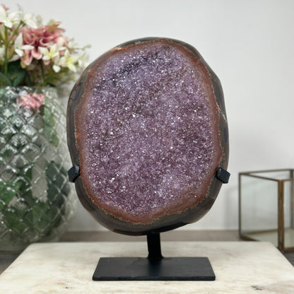 Amethyst-Kristallformation mit ausdrucksstarker Kristallarchitektur, in exklusiver Premiumqualität