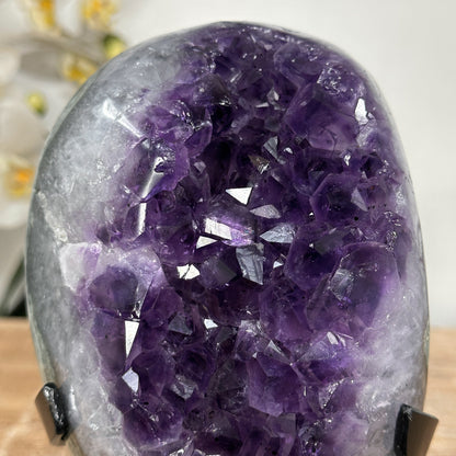 Amethyst-Quarz-Formation mit mehrschichtiger Kristallausprägung