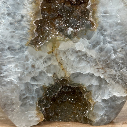 Zuckerquarz-Druzy-Flammenskulptur mit fein funkelnder, drusiger Oberfläche