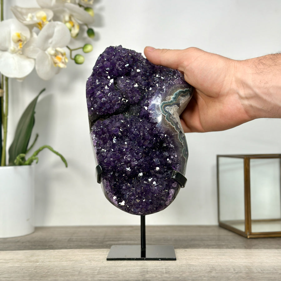 Amethyst-Cluster mit naturbelassener, dicht verwachsener Kristallstruktur