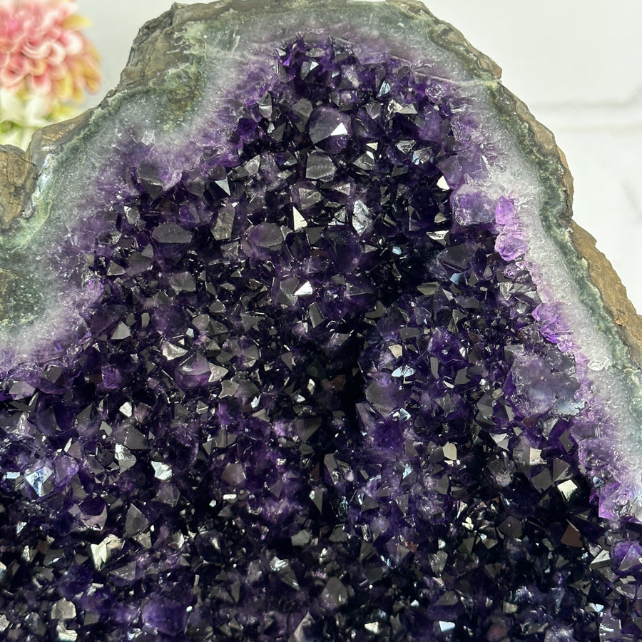 Amethyst-Geode XL mit monumentaler Innenöffnung, in exklusiver Premiumqualität