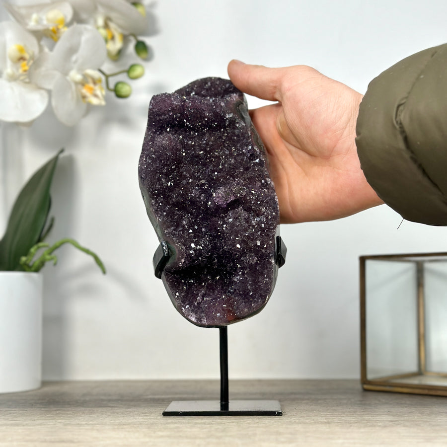 Amethyst-Kristall mit filigraner Stalaktitenbildung
