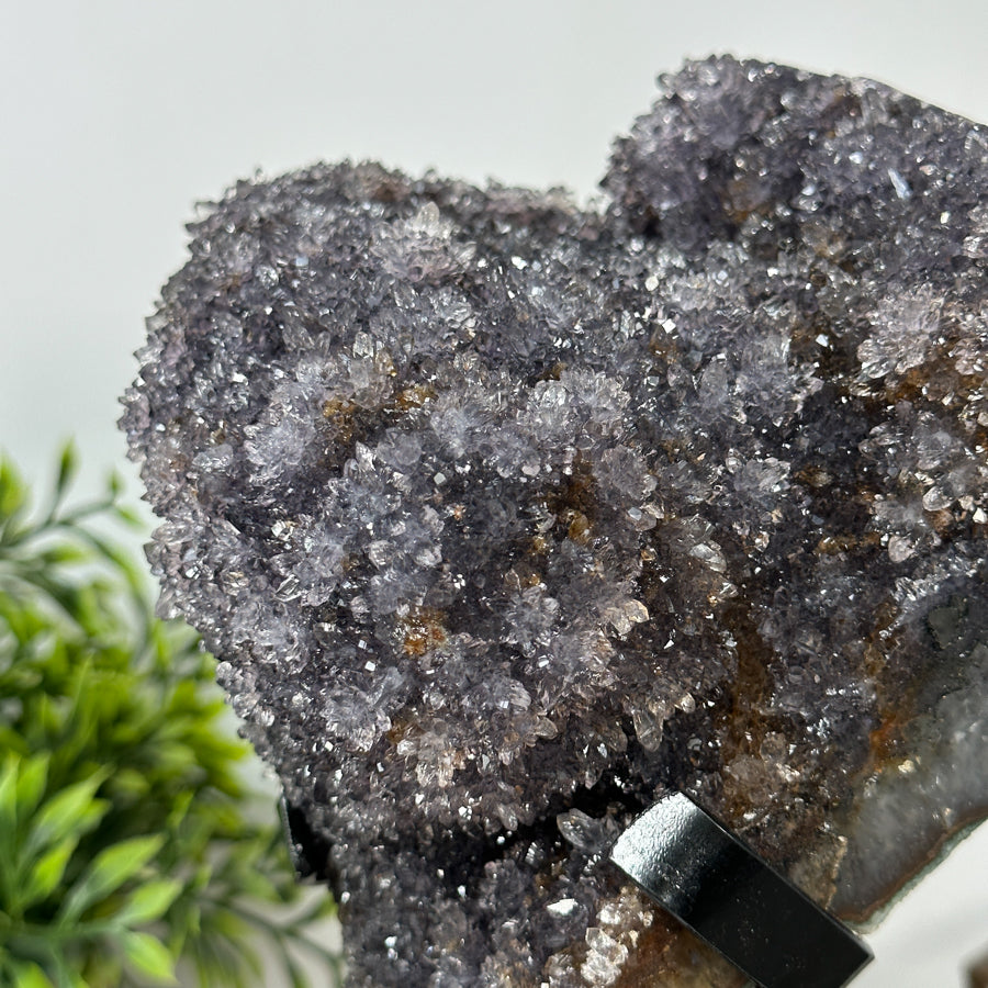 Amethyst-Quarz-Formation mit mehrschichtiger Kristallstruktur