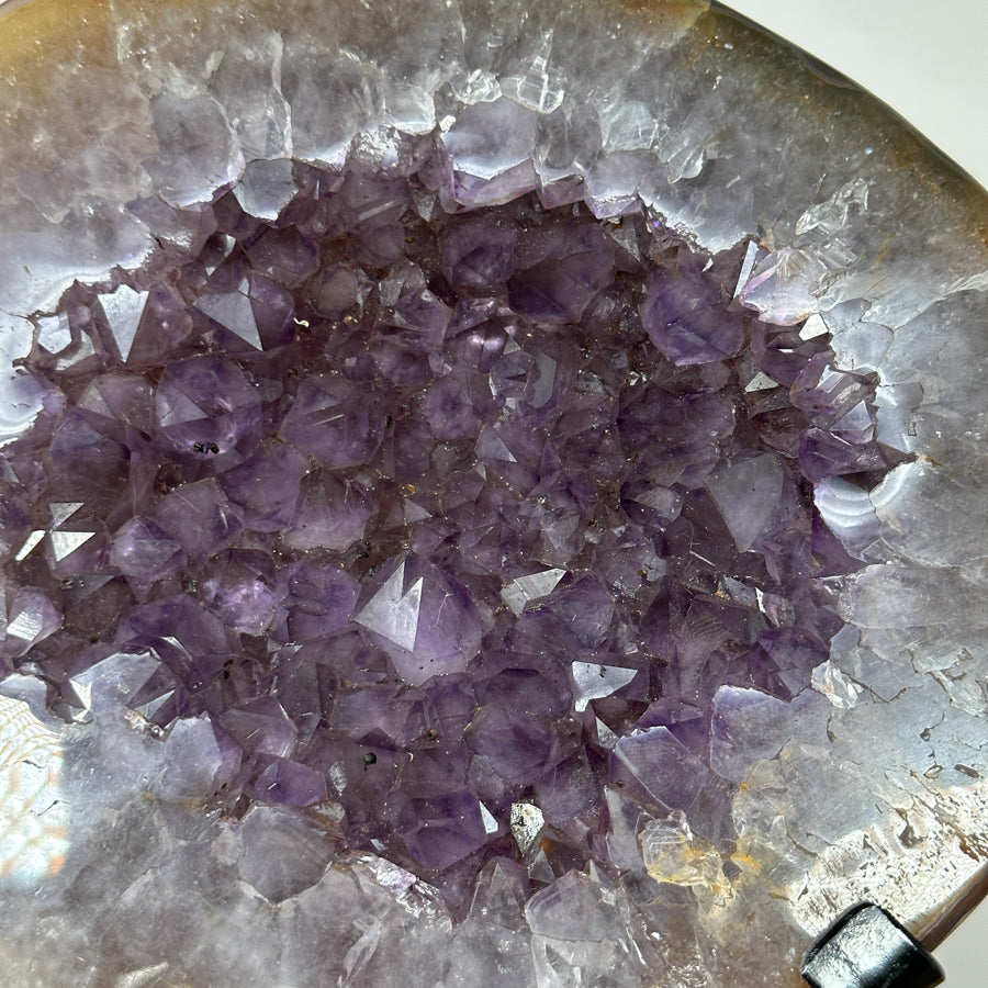 Achat-Amethyst-Geode 2-teilig mit natürlicher Kristallkammer, in ausgewählter Spitzenqualität