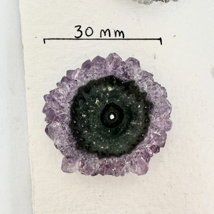 Amethyst-Stalaktiten-Scheiben mit natürlicher Kristallstruktur