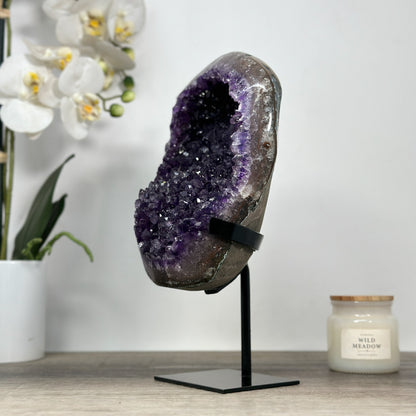 Amethyst-Geode groß mit klarer Kammerstruktur, in hochwertiger Naturqualität