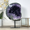 Amethyst-Geode XL mit großflächiger, tiefvioletter Kristallzone, in ausgewählter Spitzenqualität