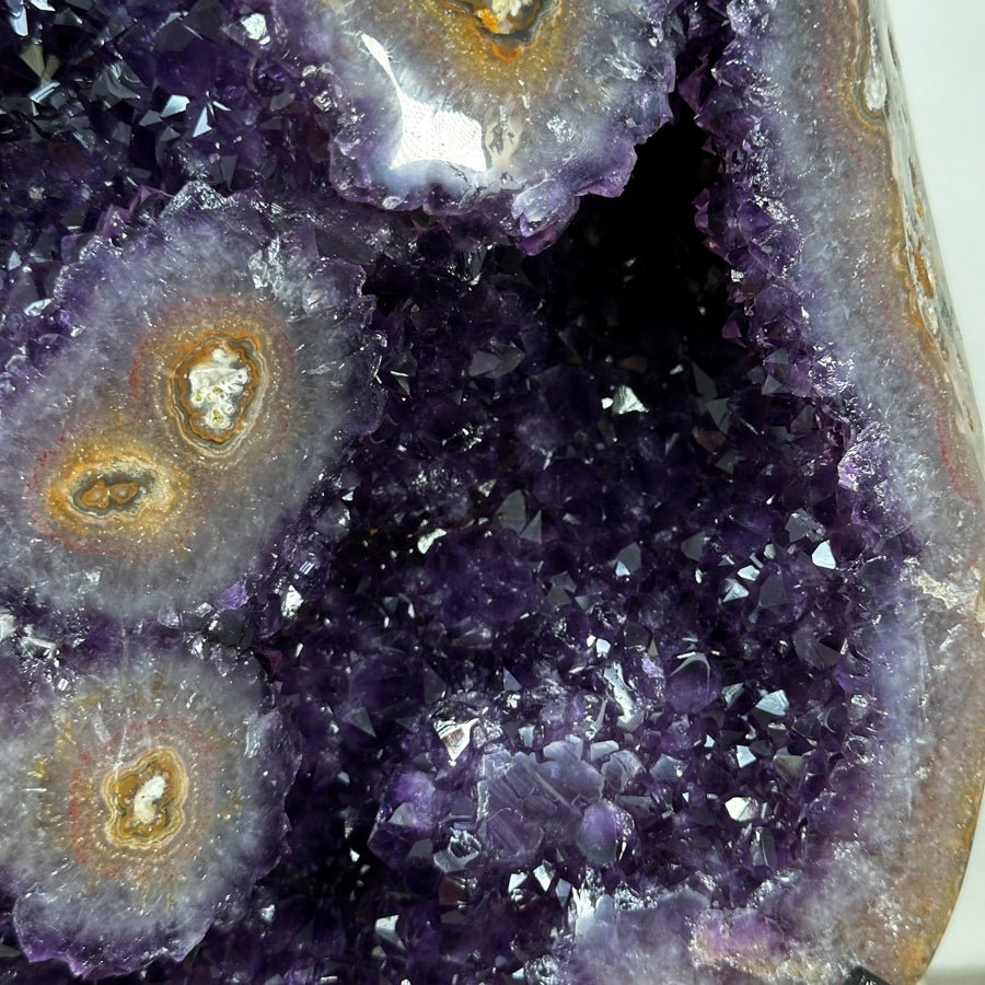 Amethyst-Kristallcluster XL mit monumentaler Präsenz, in exklusiver Premiumqualität