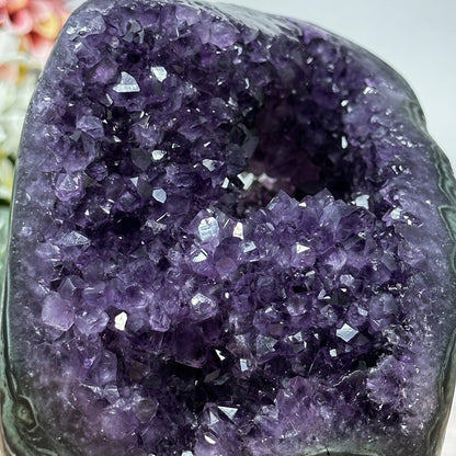 Amethyst-Kathedrale mit großflächiger Kristallkammer, in ausgewählter Spitzenqualität